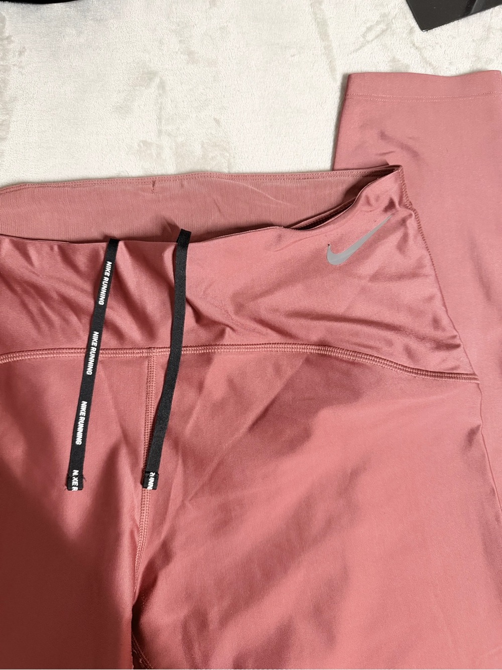 Nike Women's Leggings in Dusty Rose Pink